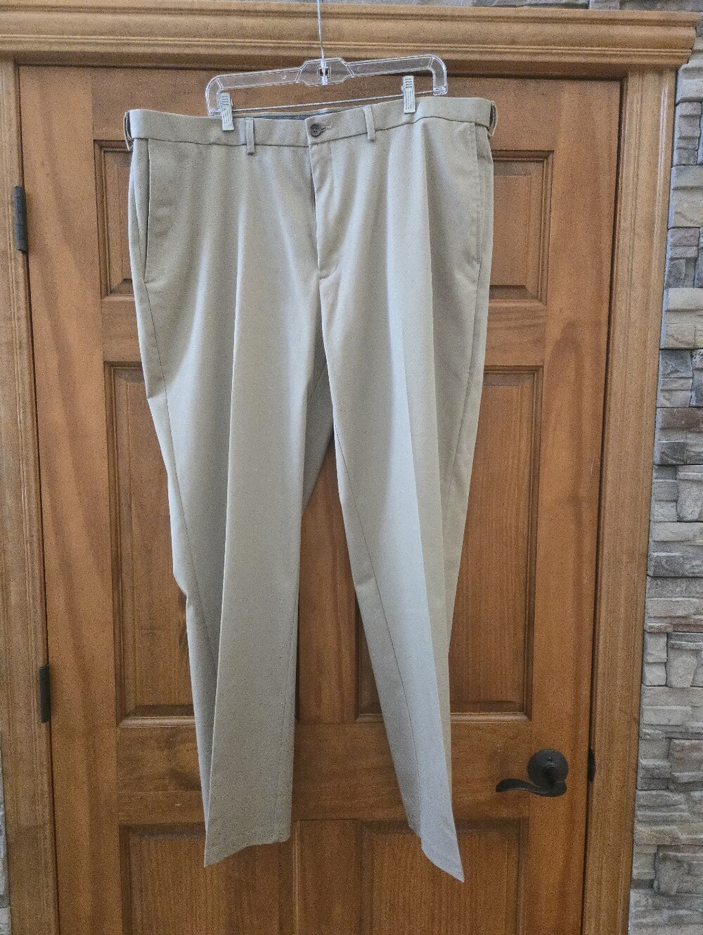 Haggar Men's Chino Pants in Tan Flat Front Classic Fit 44x32